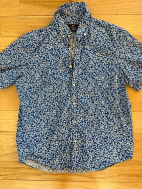 Vineyard vines men’s size large